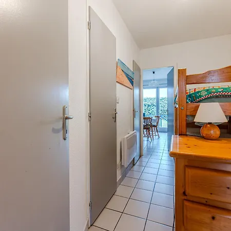 Apartment T2 A 250 M De La A Avec Balcon Plein Sud Et Parking - Fr-1-521-246