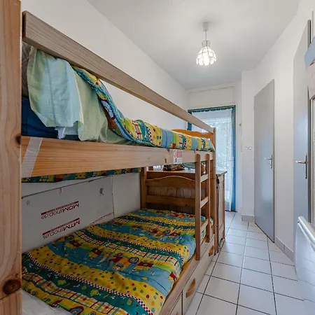 Apartment T2 A 250 M De La A Avec Balcon Plein Sud Et Parking - Fr-1-521-246