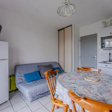 T2 A 250 M De La A Avec Balcon Plein Sud Et Parking - Fr-1-521-246 Apartment *